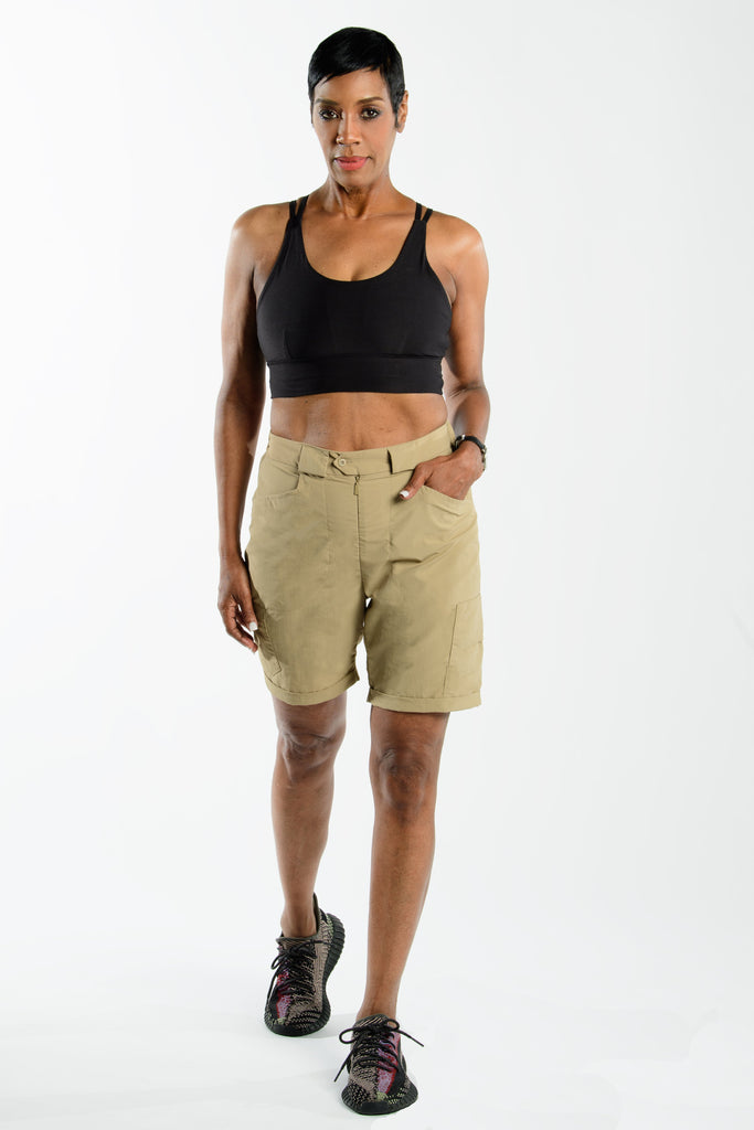 Its Zip Hers! Athletic wear that allows women to pee without pulling t